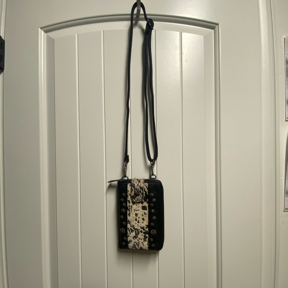 TRINITY RANCH HAIR-ON COWHIDE WALLET - Picture 7 of 7